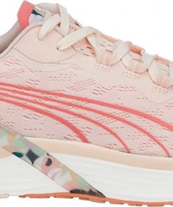 PUMA Women's Run XX NITRO Running Shoes Pink